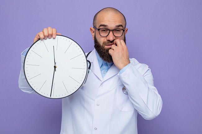 A diferença fundamental entre hipnose de palco e hipnoterapia está no propósito